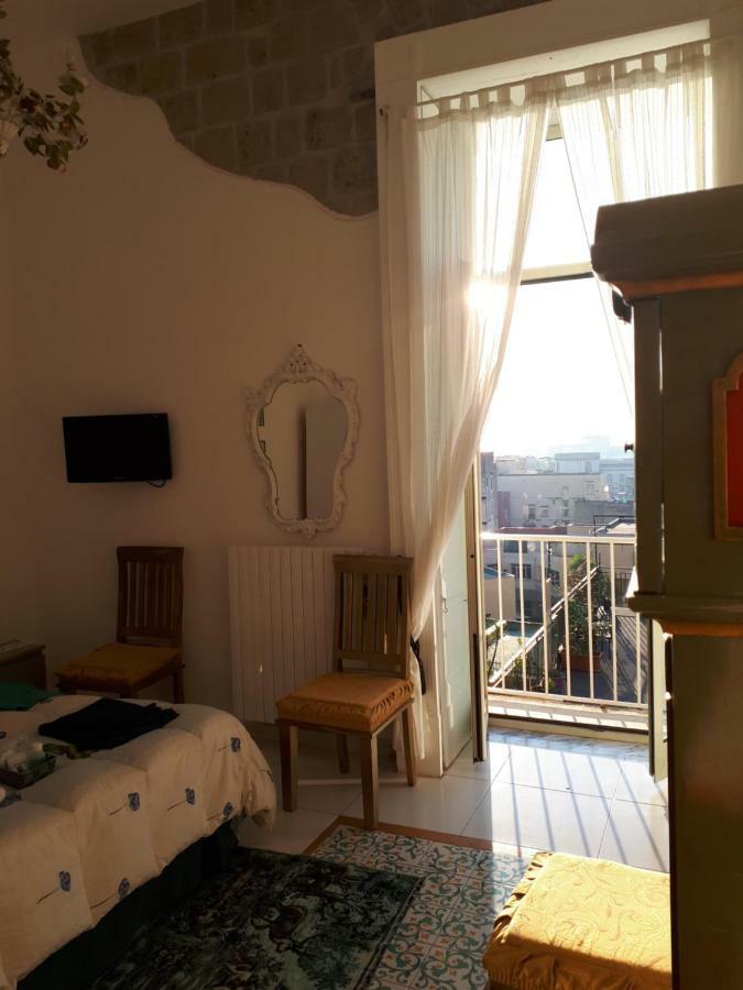 Miracoletti38 Hotel เนเปิลส์ ภายนอก รูปภาพ