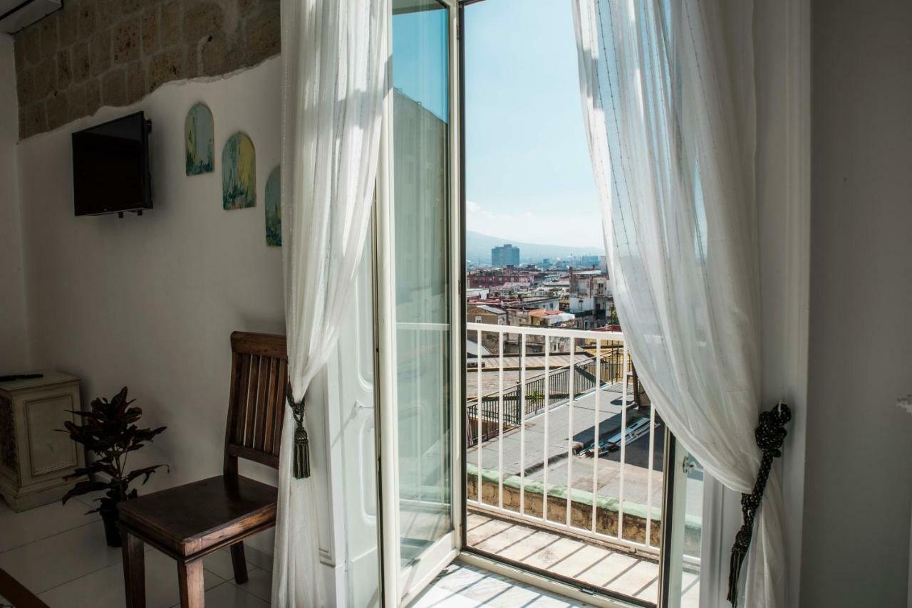 Miracoletti38 Hotel เนเปิลส์ ภายนอก รูปภาพ