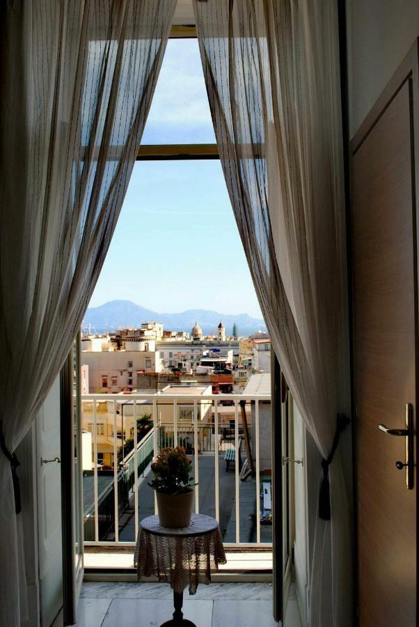 Miracoletti38 Hotel เนเปิลส์ ภายนอก รูปภาพ
